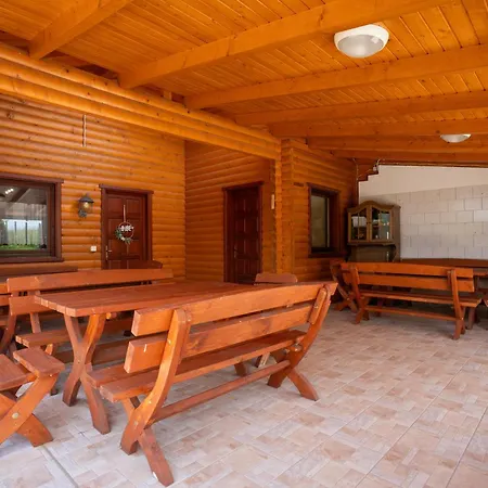 Bibe Vendeghaz アパート *